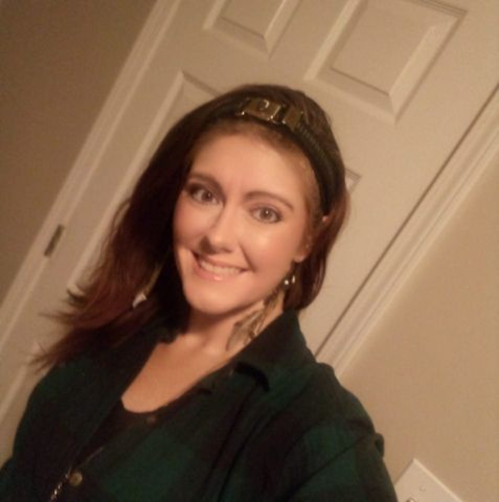 Meet your Posher, Holly